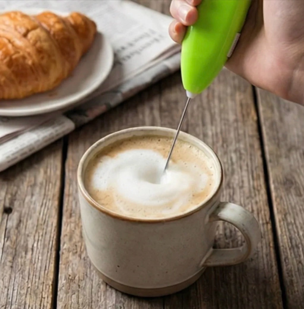 Espumador Multifuncional Inalámbrico: El Secreto para un Café Nivel Barista y Recetas Perfectas en Segundos.